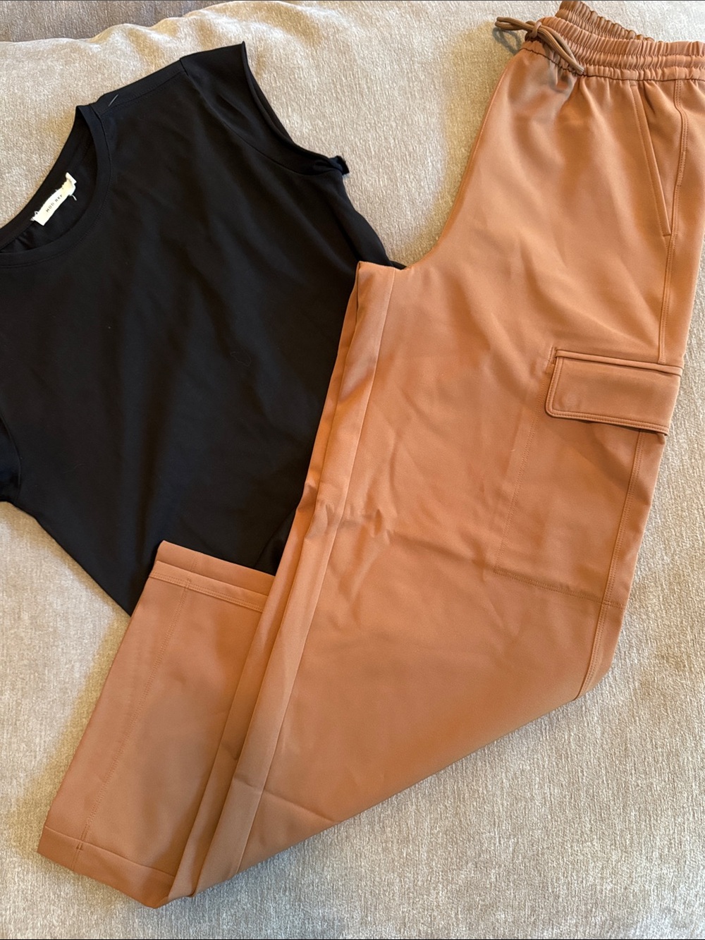 Athleta Wide-Leg Cargo wide leg Pants in Terracotta